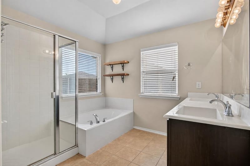 2003 Carriage Road, Heartland TX 75126 - Photo 3