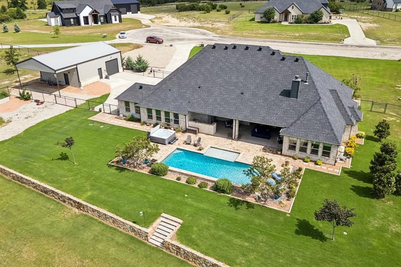 1025 High Point Street, Weatherford TX 76087 - Photo 4