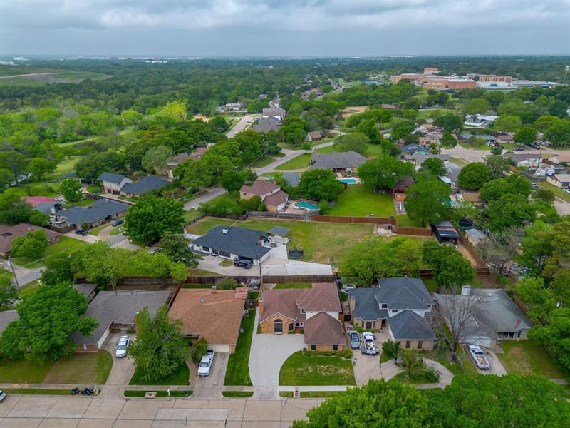 2317 Willow Oak Drive, Irving TX 75060 - Photo 6