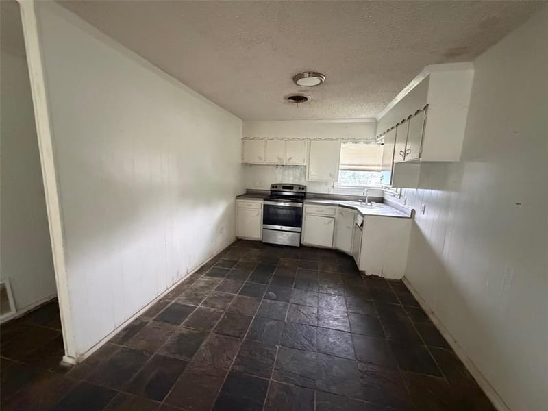 2604 Pinoak Street, Granbury TX 76048 - Photo 5