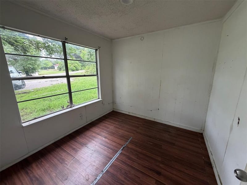 2604 Pinoak Street, Granbury TX 76048 - Photo 8