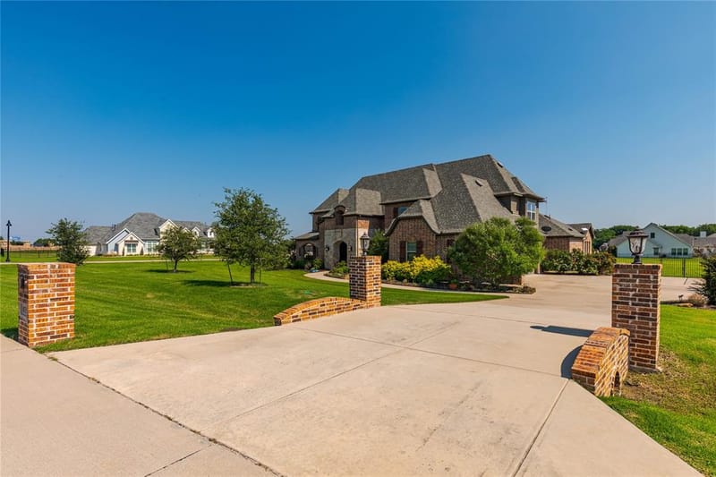 835 Bentwater Drive, Lucas TX 75002 - Photo 2
