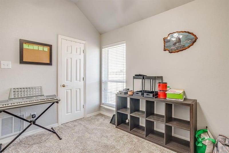 801 Creek Hollow Lane, Fort Worth TX 76131 - Photo 23