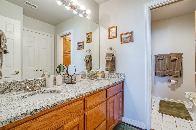 801 Creek Hollow Lane, Fort Worth TX 76131 - Photo 22