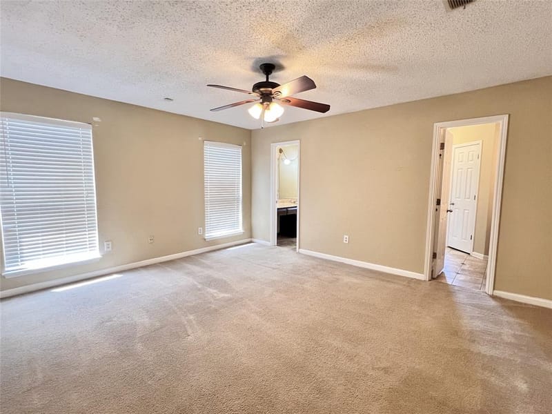 6206 Aires Drive, Arlington TX 76001 - Photo 7