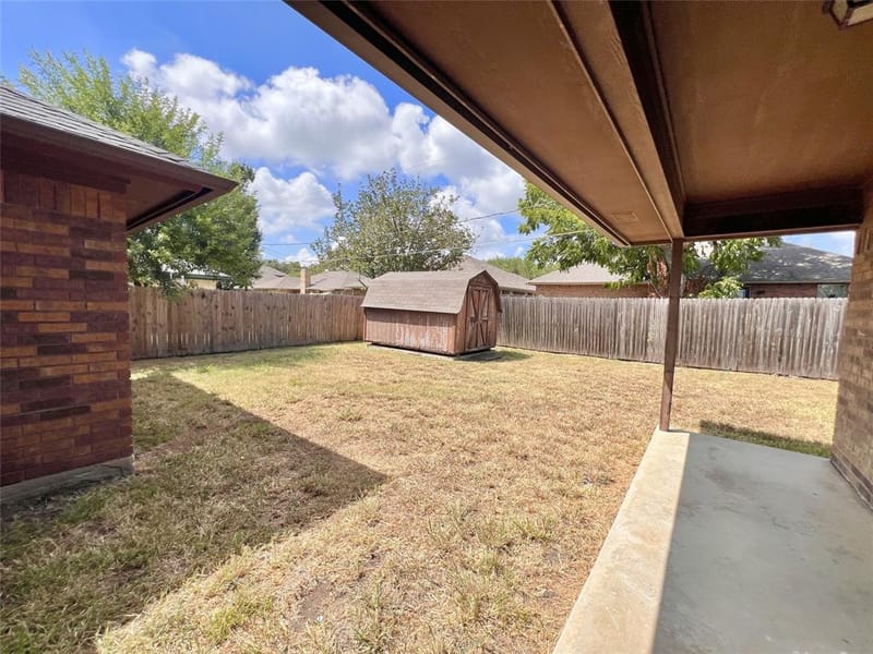 6206 Aires Drive, Arlington TX 76001 - Photo 9