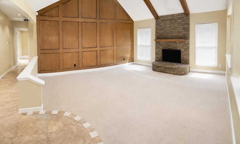 6206 Aires Drive, Arlington TX 76001 - Photo 4