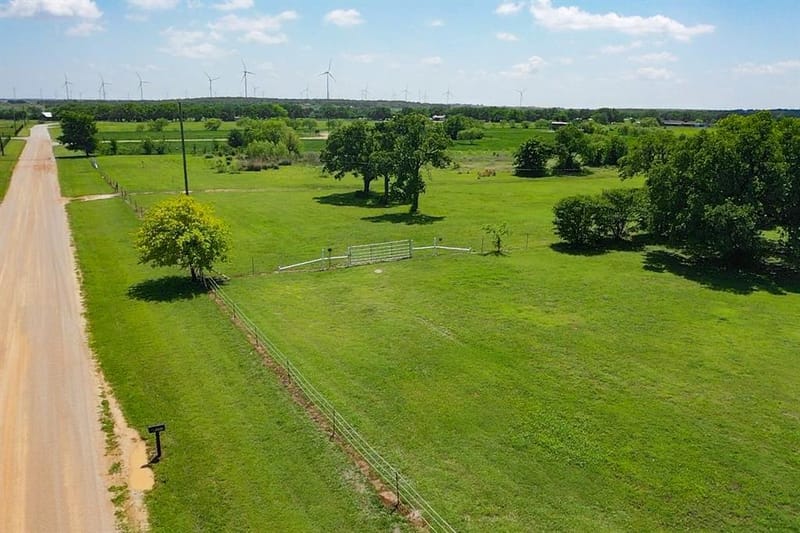 1201 Synterra Estates Loop, Jacksboro TX 76458 - Photo 31