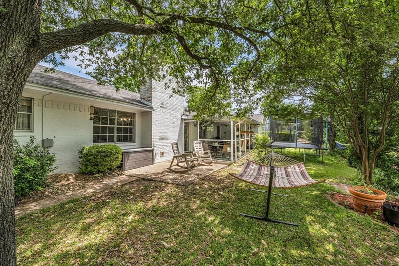 1208 Knotty Oaks Drive, Woodway TX 76712 - Photo 33