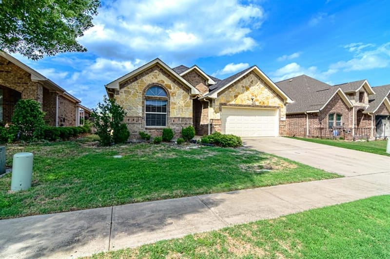 1225 Fallow Deer Drive, Fort Worth TX 76028 - Photo 3