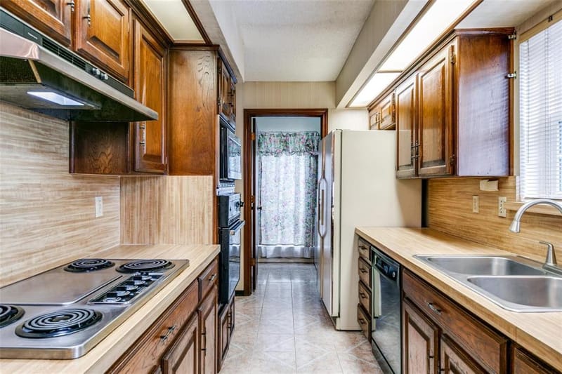 321 Kingsbridge Drive, Garland TX 75040 - Photo 13