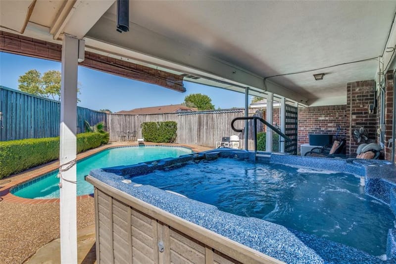 321 Kingsbridge Drive, Garland TX 75040 - Photo 4