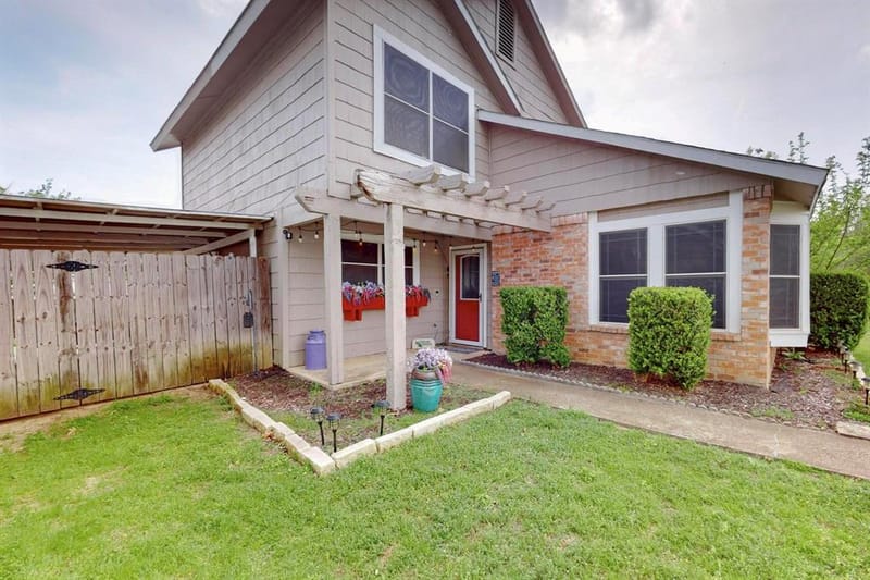 9945 Pack Saddle Trail, Fort Worth TX 76108 - Photo 6