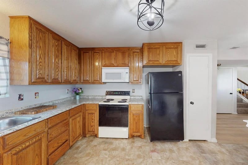 9945 Pack Saddle Trail, Fort Worth TX 76108 - Photo 13