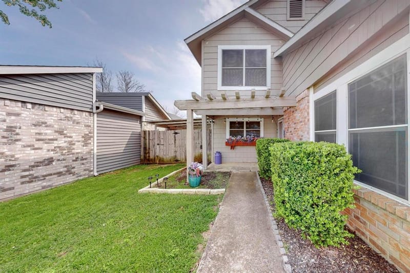9945 Pack Saddle Trail, Fort Worth TX 76108 - Photo 5