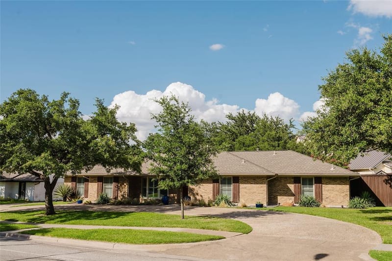 3257 Brookhaven Club Drive, Farmers Branch TX 75234 - Photo 2
