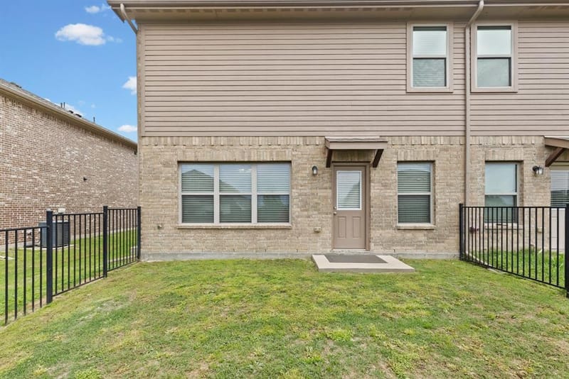 6817 Jade Drive, Greenville TX 75402 - Photo 32
