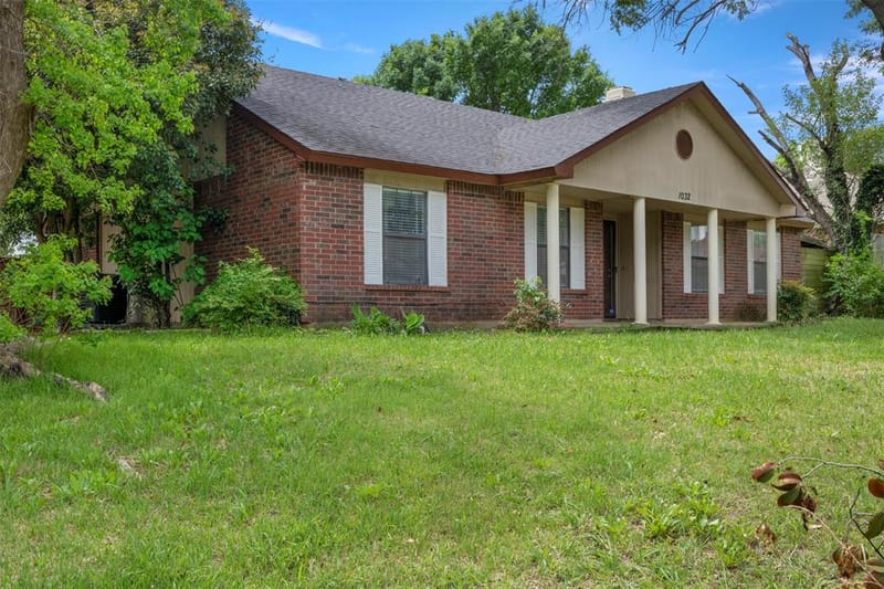 1032 Twin Falls Drive, DeSoto TX 75115 - Photo 2