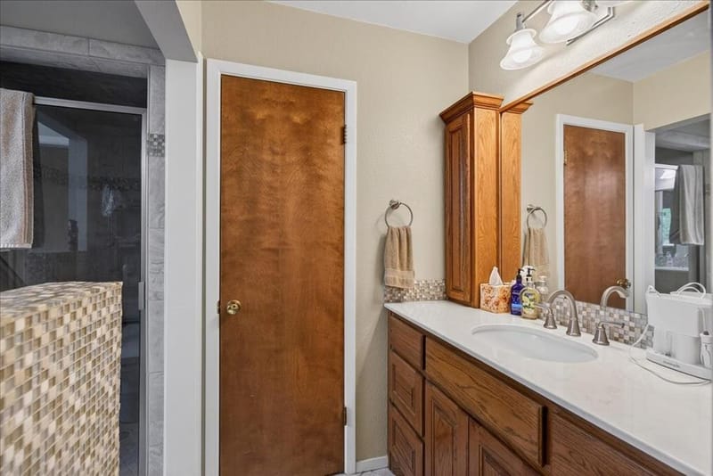1808 E Cedar Elm Drive, Arlington TX 76012 - Photo 13