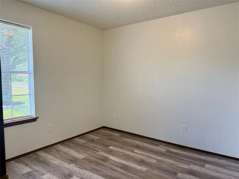 1001 Parkwood Court, Gainesville TX 76240 - Photo 17