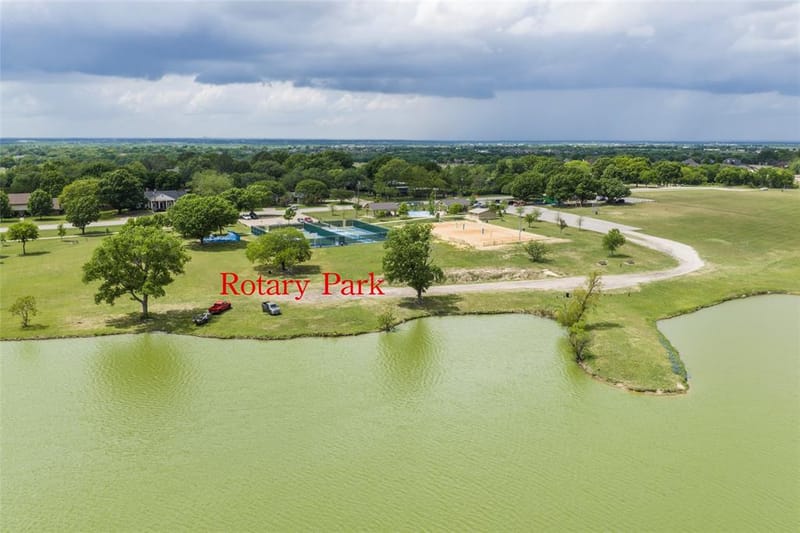 536 Lakeshore Drive, Ennis TX 75119 - Photo 30