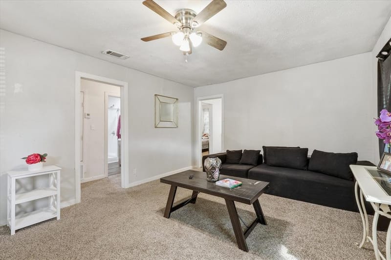 305 Claude Avenue, Cleburne TX 76031 - Photo 7