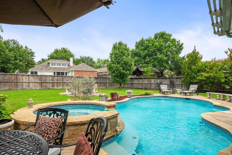 2735 Creek Crossing Drive, McKinney TX 75072 - Photo 3
