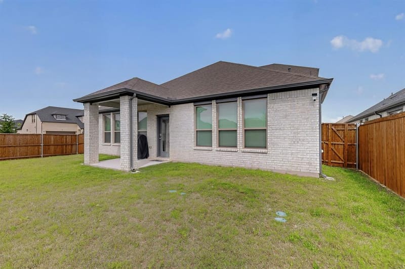 655 Southern Hills Drive, Red Oak TX 75154 - Photo 32