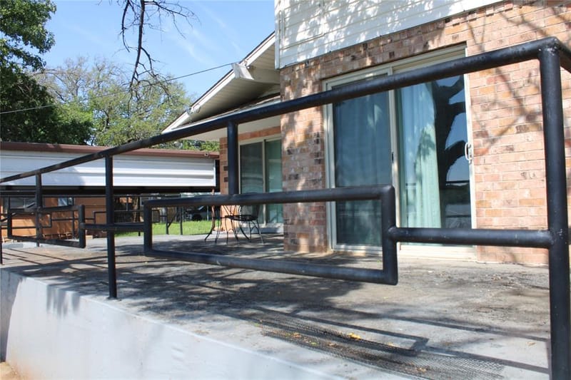 225 Avolyne Avenue, Brownwood TX 76801 - Photo 10