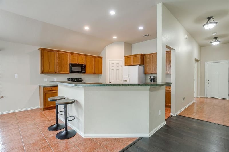 2720 Pinnacle Drive, Burleson TX 76028 - Photo 16