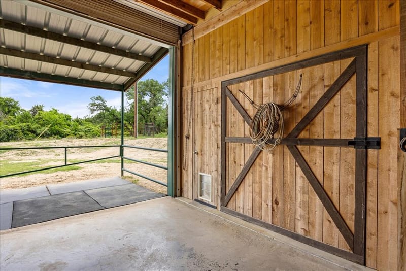 31577 N US Highway 281, Lipan TX 76462 - Photo 36