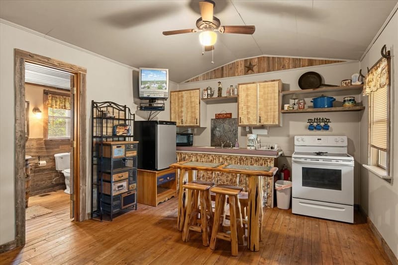 31577 N US Highway 281, Lipan TX 76462 - Photo 33