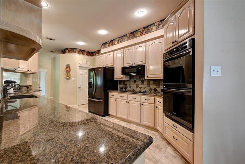 6608 Barclay Lane, Garland TX 75044 - Photo 9