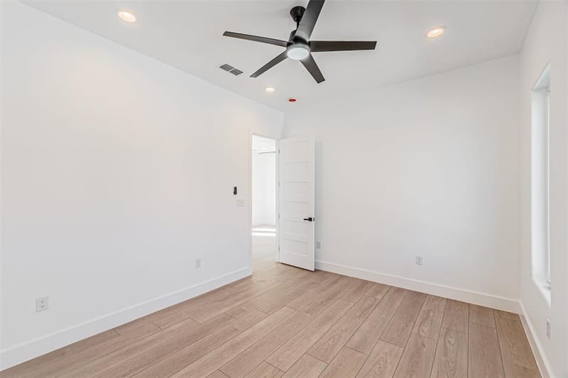 4319 Sylvester Street, Dallas TX 75219 - Photo 32