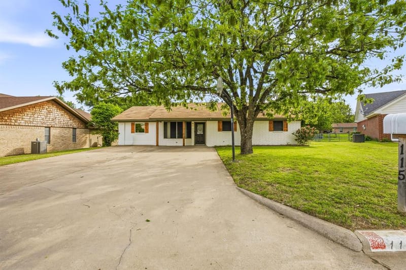 115 Doublehorn Street, Stephenville TX 76401 - Photo 3