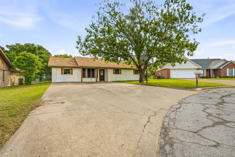 115 Doublehorn Street, Stephenville TX 76401 - Photo 4