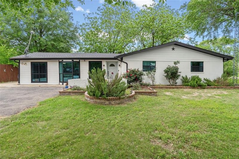 965 Farm Road 900 N, Saltillo TX 75478