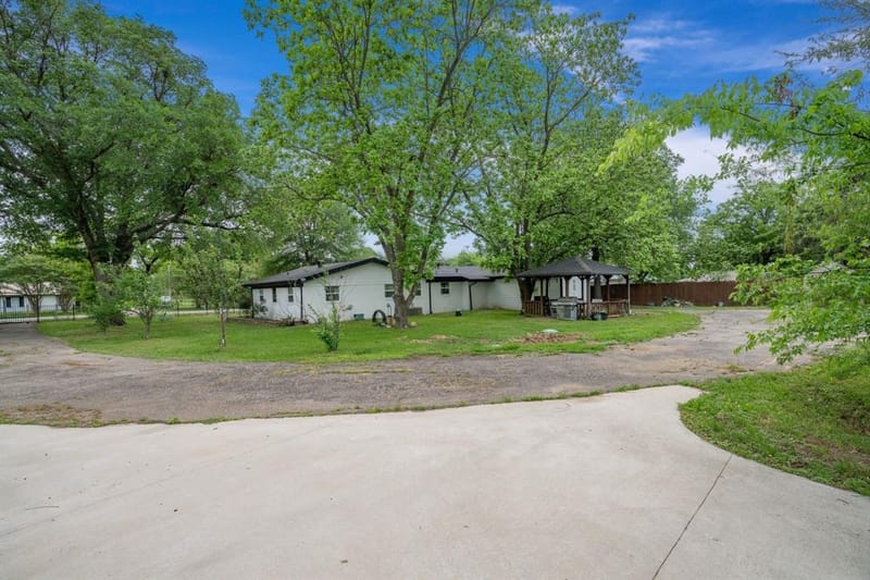 965 Farm Road 900 N, Saltillo TX 75478 - Photo 40