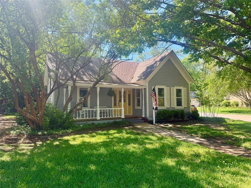 725 Bolivar Street, Denton TX 76201 - Photo 3