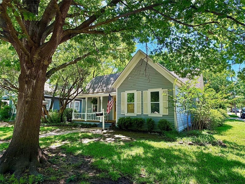 725 Bolivar Street, Denton TX 76201 - Photo 4