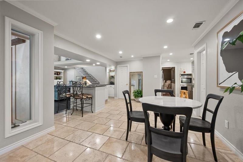 907 Loch Lomond Drive, Arlington TX 76012 - Photo 17