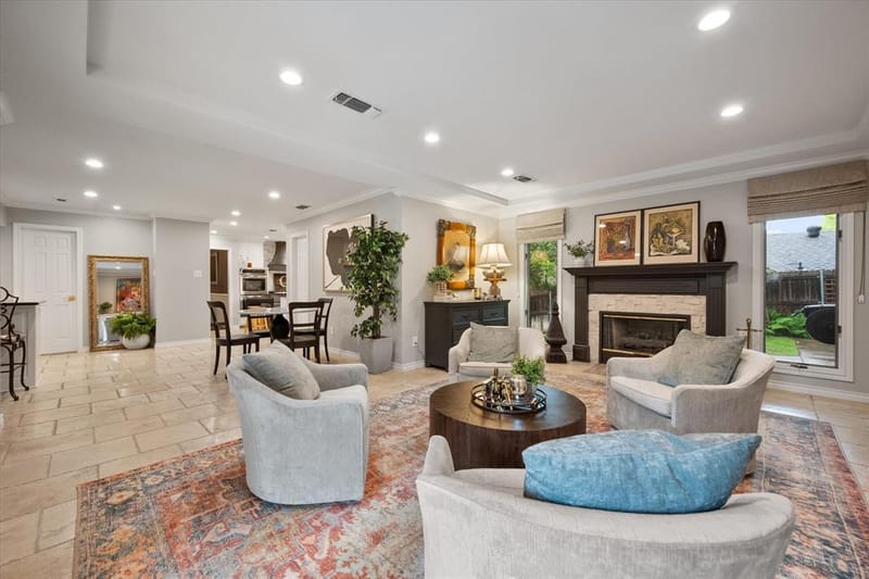 907 Loch Lomond Drive, Arlington TX 76012 - Photo 20