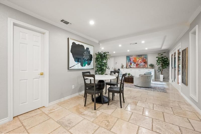 907 Loch Lomond Drive, Arlington TX 76012 - Photo 15