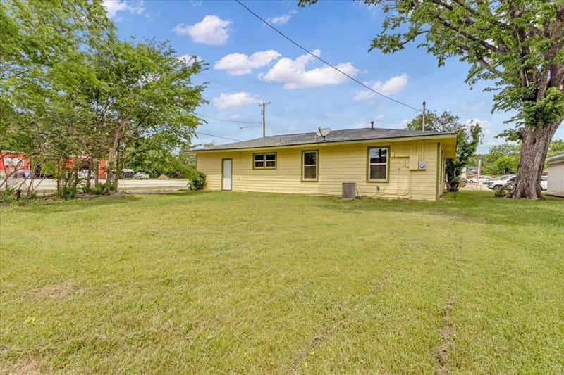 200 Victory Street, Bonham TX 75418 - Photo 21