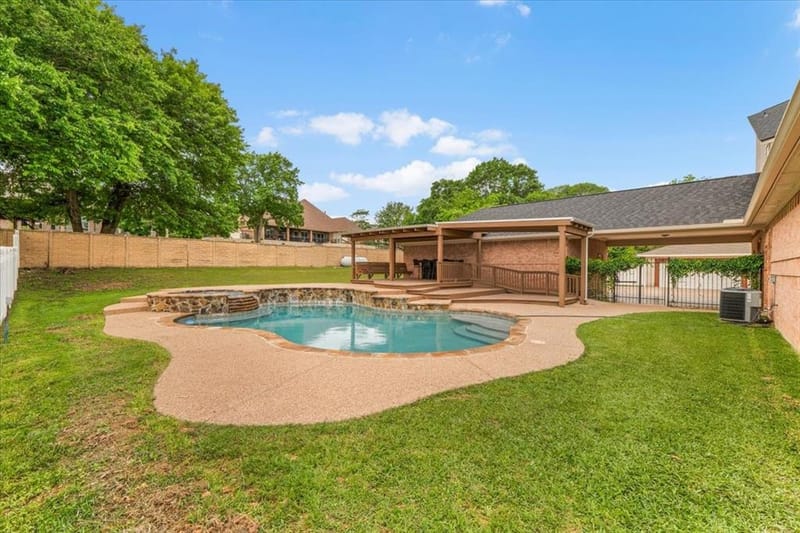 203 W Lake Drive, Weatherford TX 76087 - Photo 31