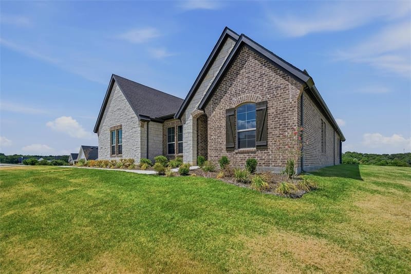 421 Texas Sage Trail, Weatherford TX 76085 - Photo 3