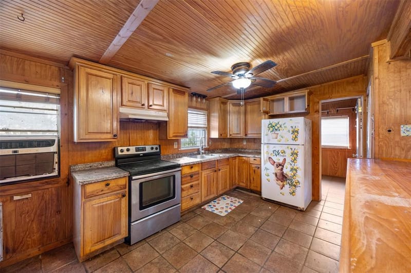 237 Linda Lee Crossing, Whitney TX 76692 - Photo 8