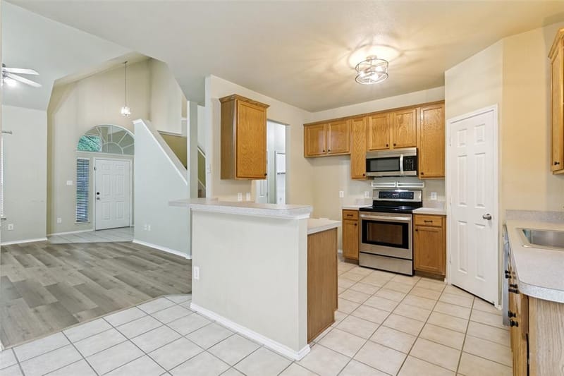 9917 Cherry Hill Lane, Providence Village TX 76227 - Photo 7