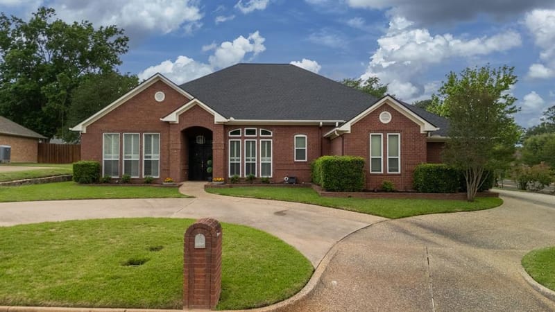 5701 Churchill Drive, Tyler TX 75703 - Photo 2