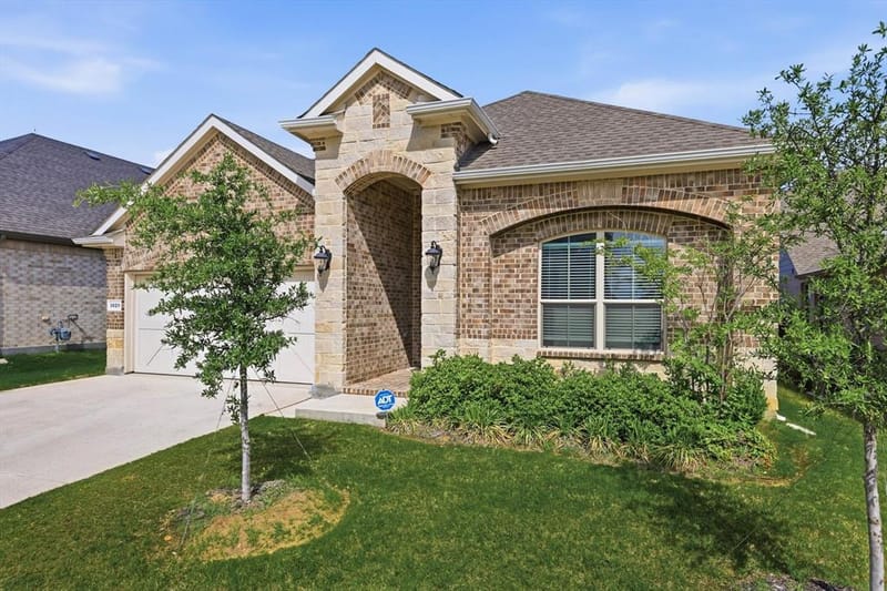 3021 Lionsgate Drive, Argyle TX 76226 - Photo 2